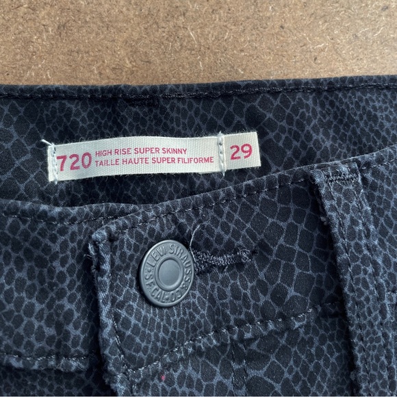 Levi’s  snake print jeans - Picture 4 of 4